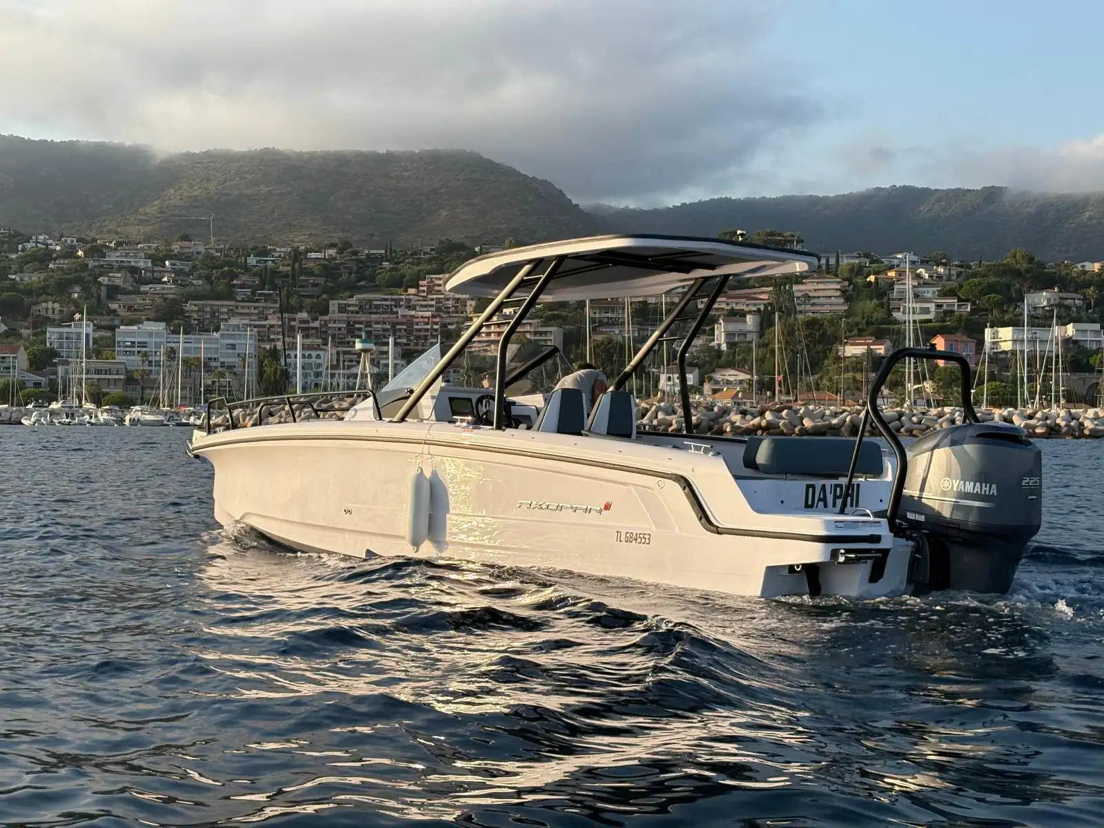 Location AXOPAR 25 Cross-Top