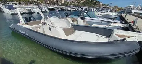 Location TEMPEST 850 OPEN (�co)